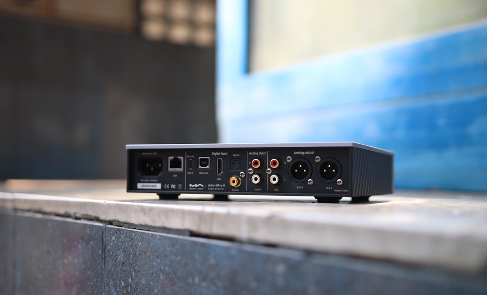 Matrix-Mini-PRO-i-4-i4-minipro-proi4-Streamer-Headphone-Amplifier-DAC-Tidal-Roon-Endpoint-XLR-Balanced-Driving-Power-Review-Audiophile-Heaven-Mary-Haru-60p.jpg